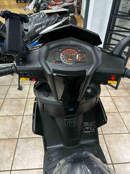 Phoenix Gas Powered 150cc Scooters - Q9 PowerSports USA